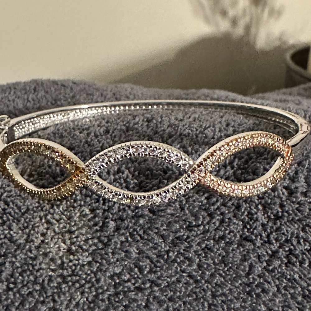 Costume bracelet